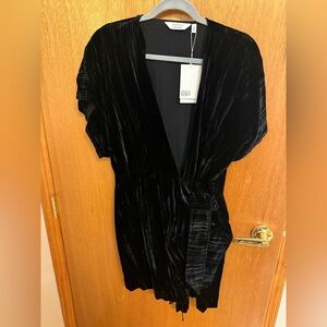 & Other Stories Elegant Knee Length Wrap Black Velvet Dress